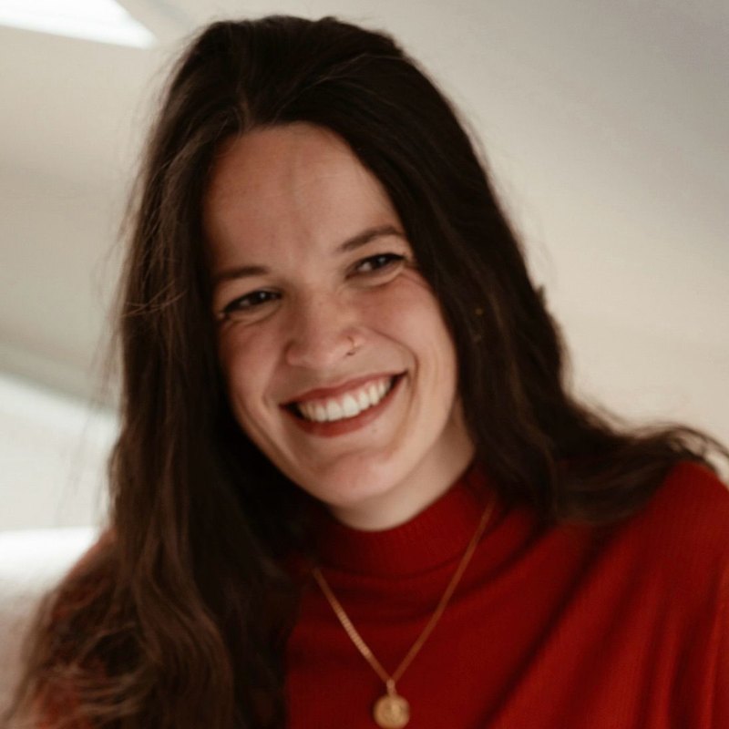 LOUISE BRACONNIER